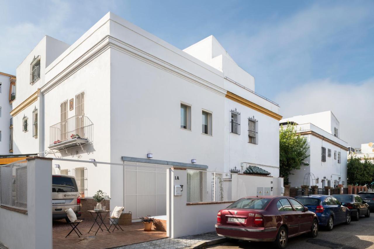 Magno Apartments Robles With Jacuzzi And Private Parking Севілья Екстер'єр фото